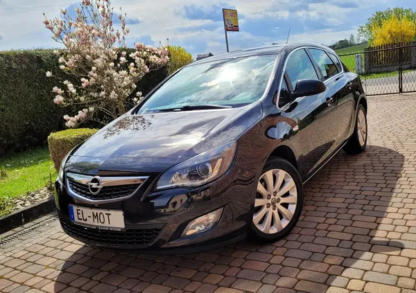 samochody osobowe Opel Astra cena 26900 przebieg: 176000, rok produkcji 2010 z Sławno